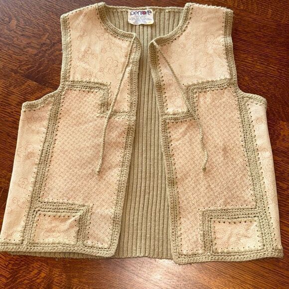 Vintage 60’s 70’s Boho Patchwork Suede Crochet Tie Neck Knit Vest Size Small - Picture 7 of 13